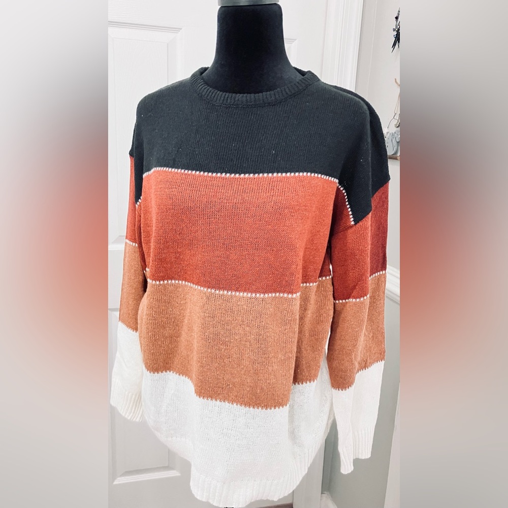 Color Block Sweater - Picture 4 of 8